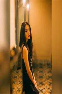 女主叫苏颜的